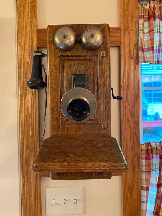 Image for Weston, WV - 600+ LOTS: Quality Furniture, Collectibles, Craft Items, Seasonal Decor, Lawn and Garden Items, and MORE!