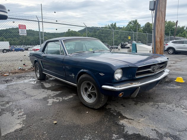 Image for St Albans, WV - Vehicles, Motorcycle, Trailer, Sunrise Museum Furniture, Antiques, Home Decor, Glassware and More!