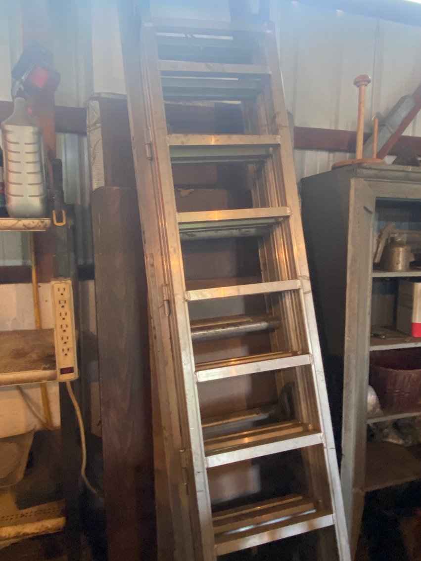 Image for Washington, PA – AWD Kubota Diesel Riding Mower, Like New Quilting Machine, Air Compressors, Tools, Electric Mower, Tools and household items!