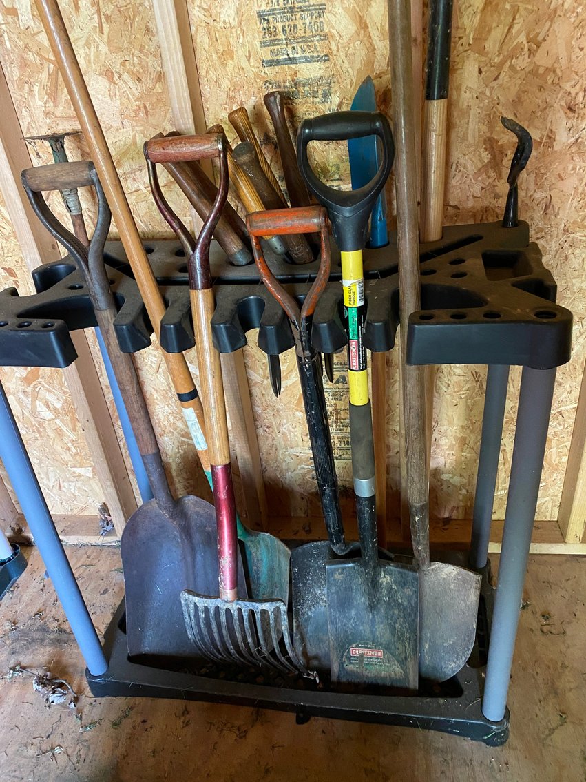 Image for Greensburg, PA – Complete Household Online Auction: Lawn/Garden Tools, Home Furnishings, China, Pyrex, Major Appliances, and More!