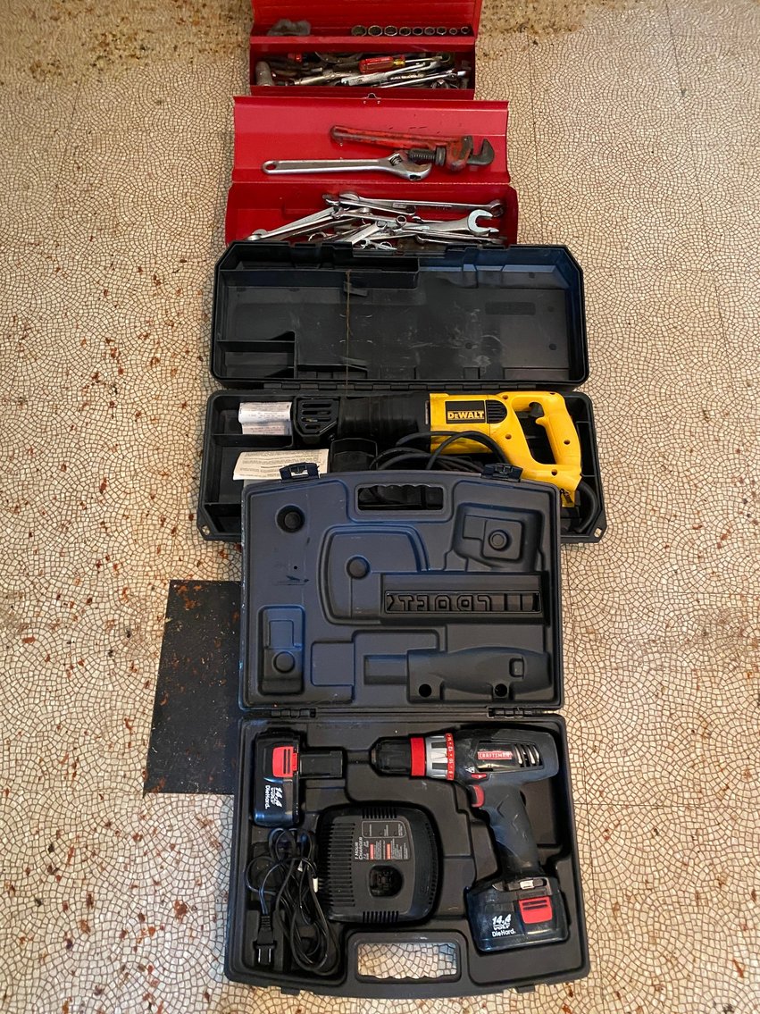 Image for Greensburg, PA – Complete Household Online Auction: Lawn/Garden Tools, Home Furnishings, China, Pyrex, Major Appliances, and More!
