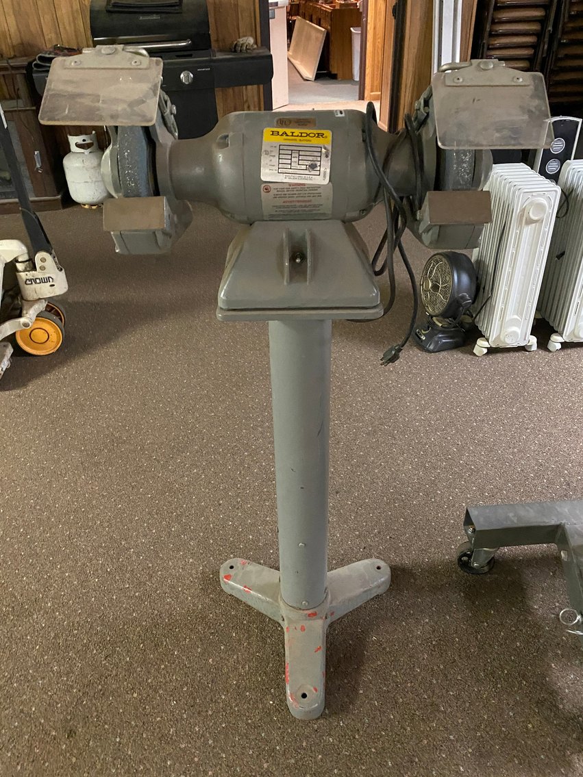 Image for Mt. Pleasant, PA - Woodworking equipment, Hand tools, Harley Davidson Collectibles, Household Furniture, New in Box Kitchen Items, Designer Purses, and more!