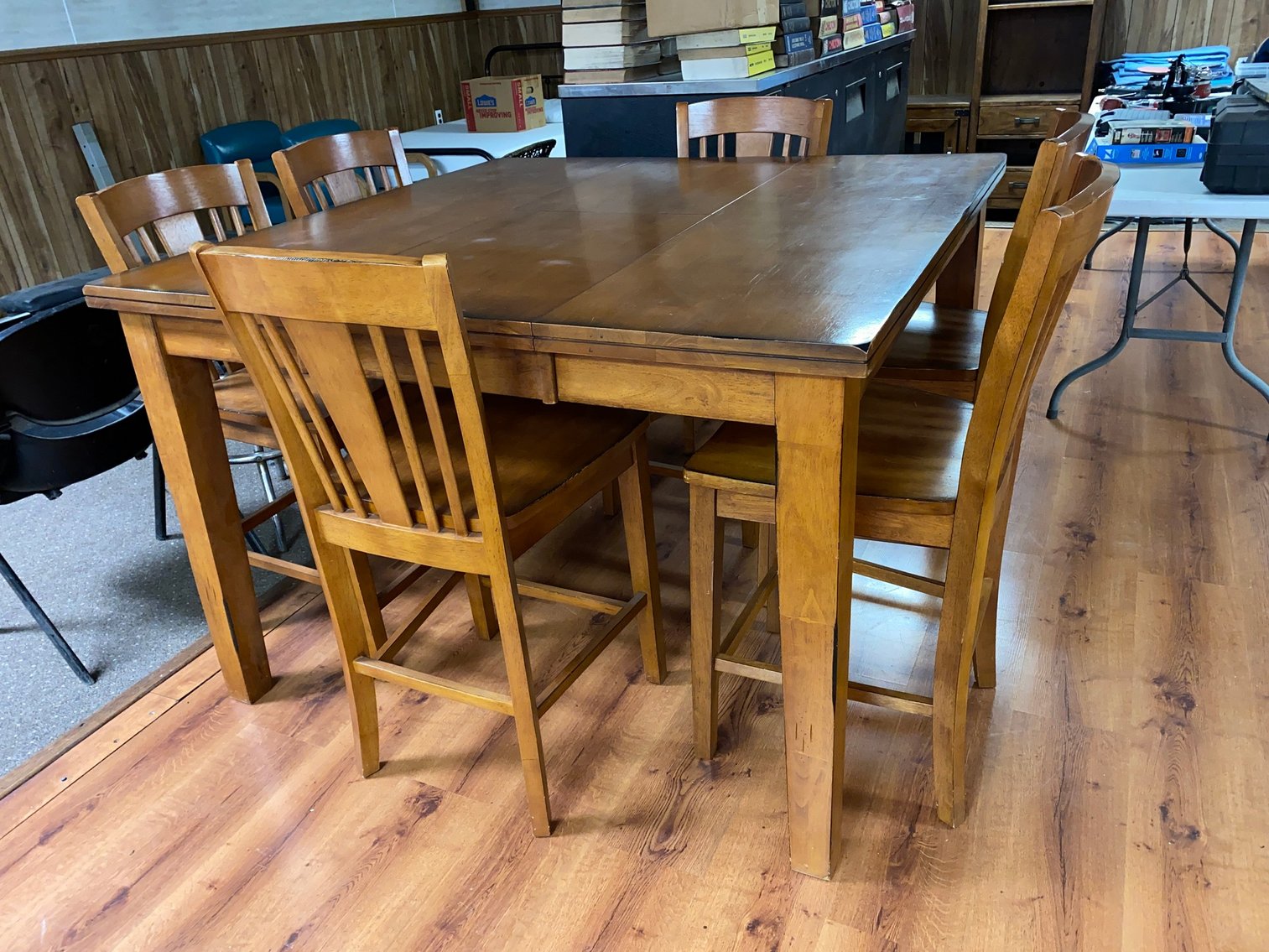 Image for Mt. Pleasant, PA - Woodworking equipment, Hand tools, Harley Davidson Collectibles, Household Furniture, New in Box Kitchen Items, Designer Purses, and more!