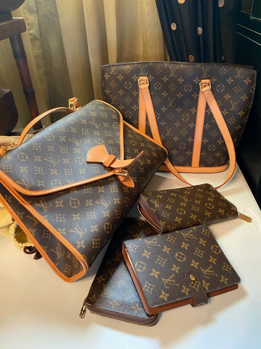 Image for St Albans, WV – Estate of Mary F. Love: Fine Jewelry, Rolls-Royce, Chris Craft Boats, Designer Accessories, Furniture, Antiques and Décor