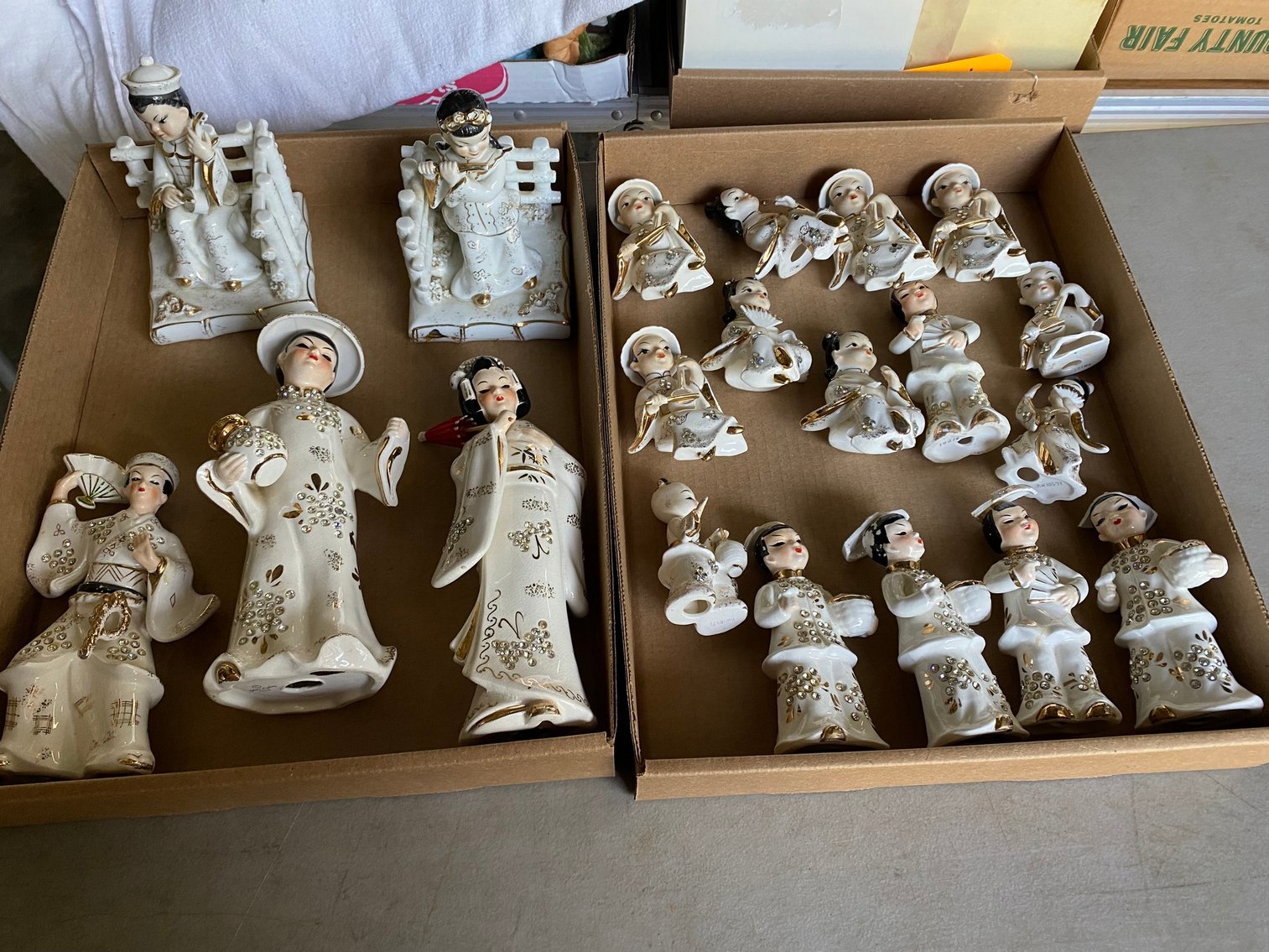 Image for Lemont Furnace, PA - Huge Collector's Downsizing Auction: Costume Jewelry, Vintage Barbie, Christmas Blowmolds, Collectible Toys,  Advertising, Disney, and More!