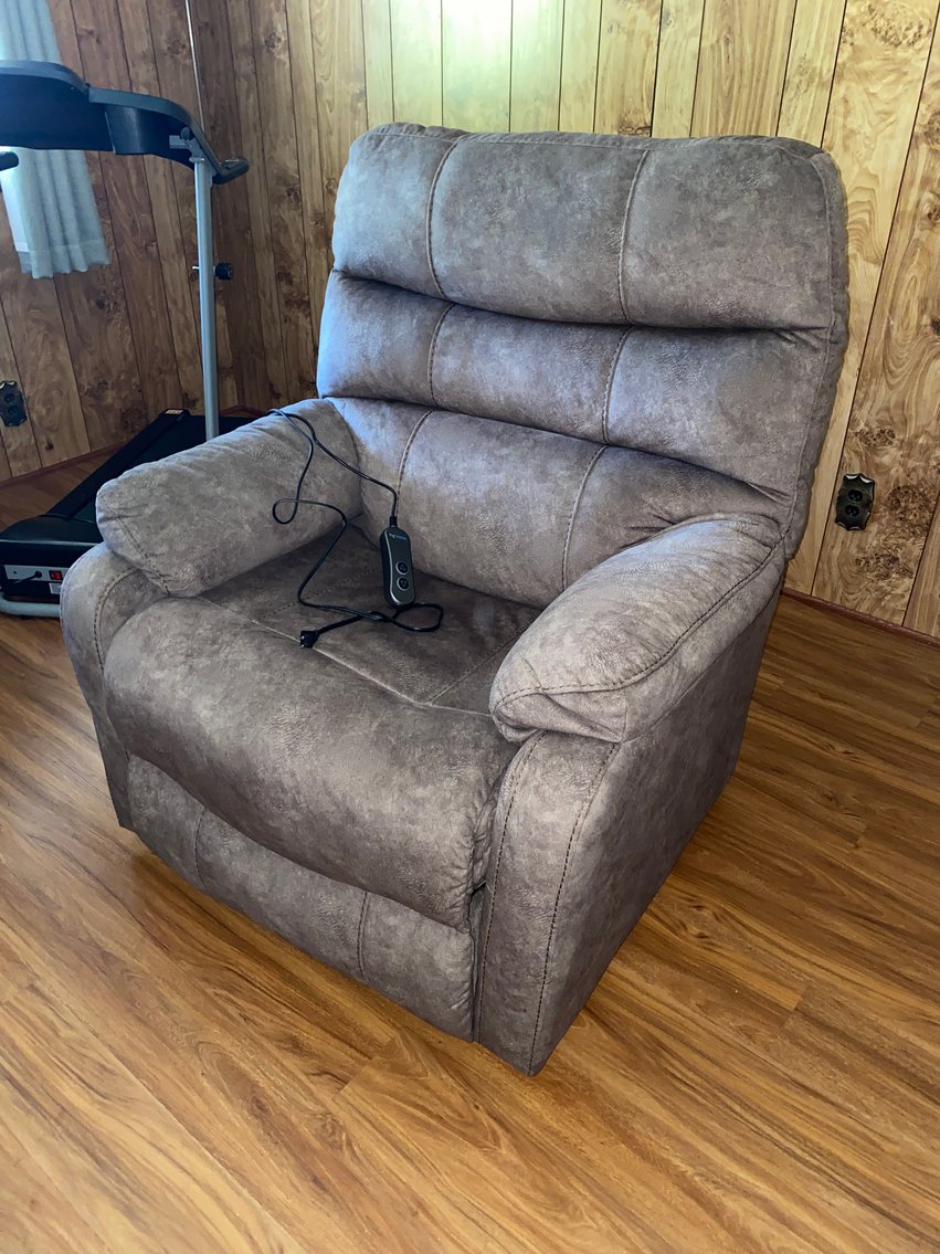 Image for Weston, WV -- Clean Tools, Quality Furniture and More!