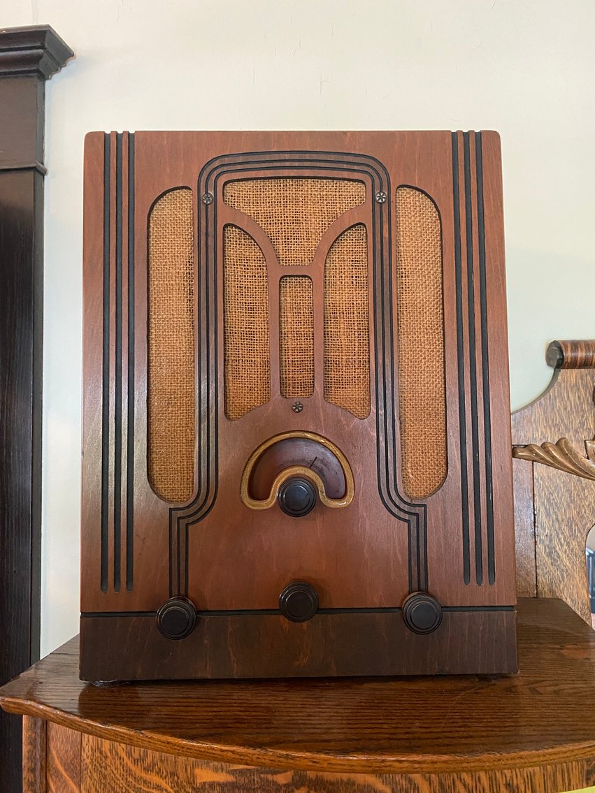 Image for Morgantown, WV – South Park Estate Auction Sale 1 of 2: Antique Furniture, Fiesta, Glassware, Primitives and More!