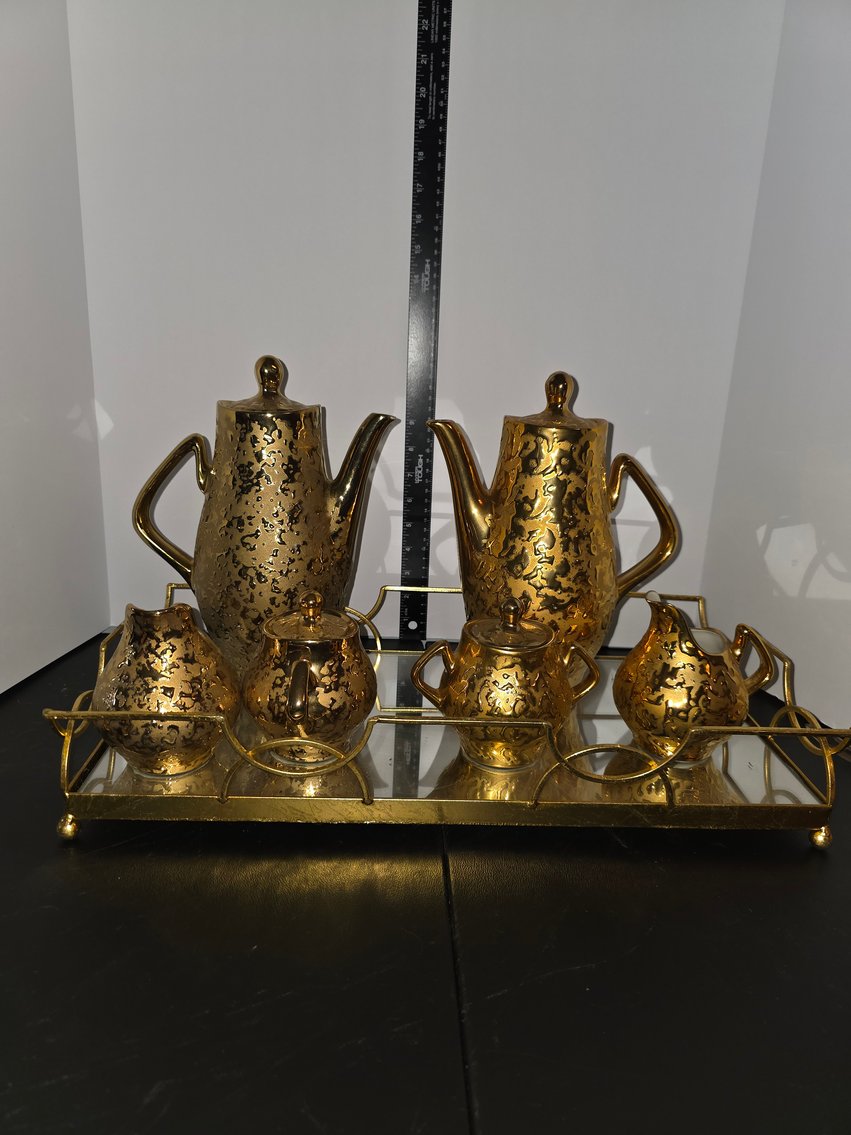 Image for Oak Hill, WV – Online Only Auction of Fine Quality Glassware, China, Clocks, Antiques from the Estate of Willard Lee Ball, Sale #2
