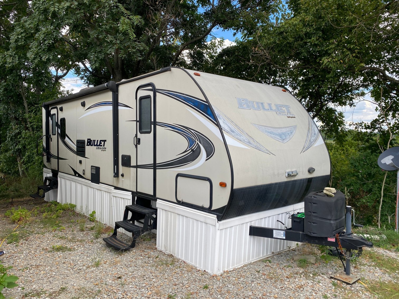 Image for Hopwood, PA - 2017 Keystone Bullet Ultra-Lite Camper, Model 269 R.L.S., 27-feet