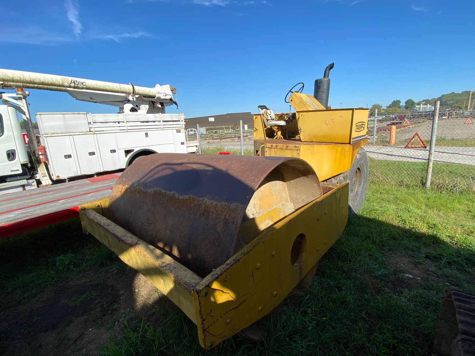 Image for Farrell, PA -- FREIGHTLINER WRECKER & ROLLBACK TRUCKS, OPERATING TOWING BUSINESS, EQUIPMENT, TOOLS, AND MORE!