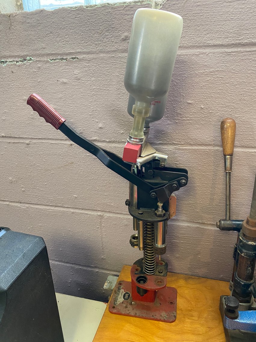 Image for Waynesburg, PA -- Large Online Estate Auction: Firearms, Reloading Supplies, Lequio Slot Machine, Fishing Gear, Household Items, and more!