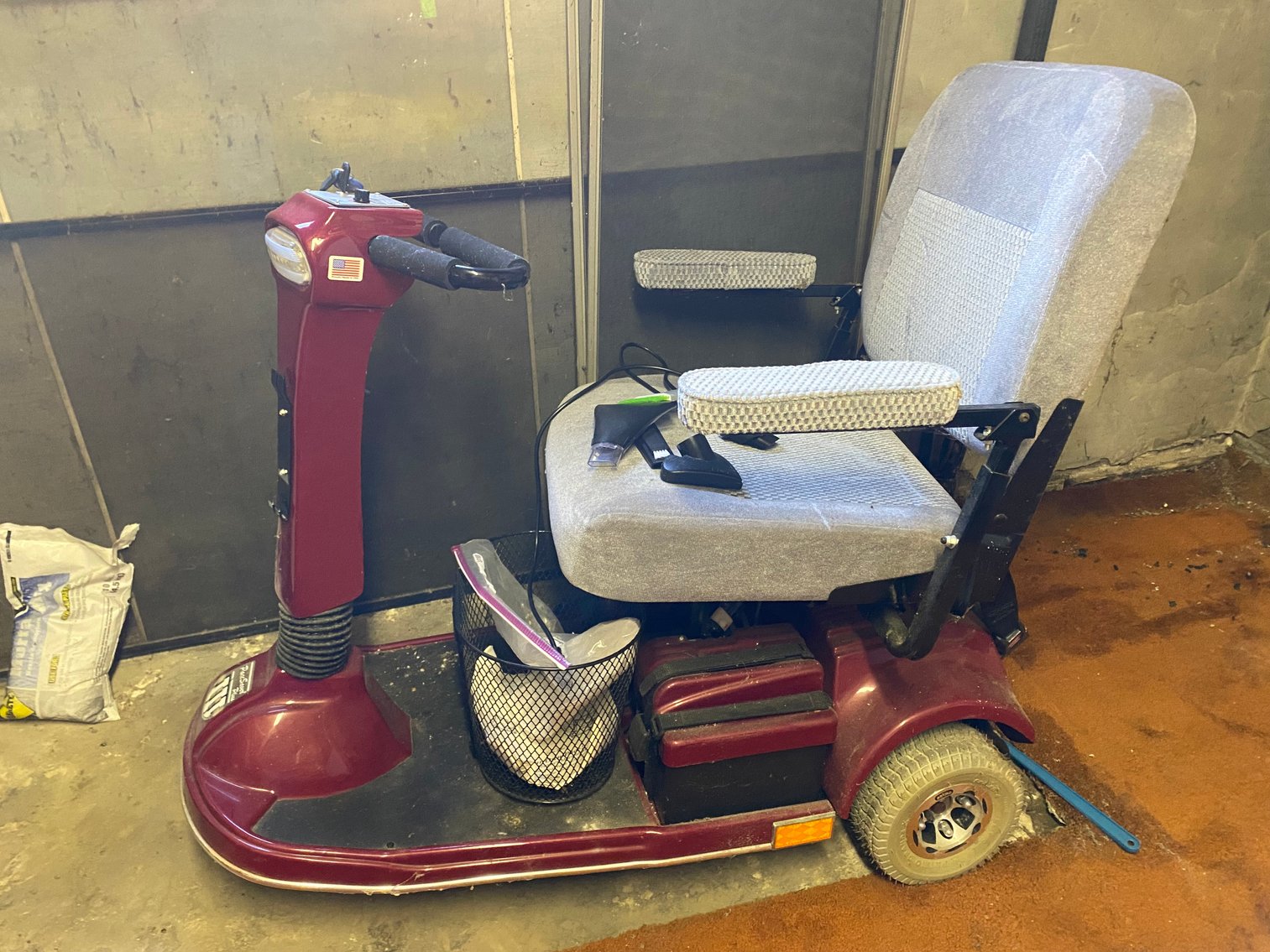 Image for Uniontown, PA – Online Estate Auction: Antique Dolls, Furniture, Glassware and More!