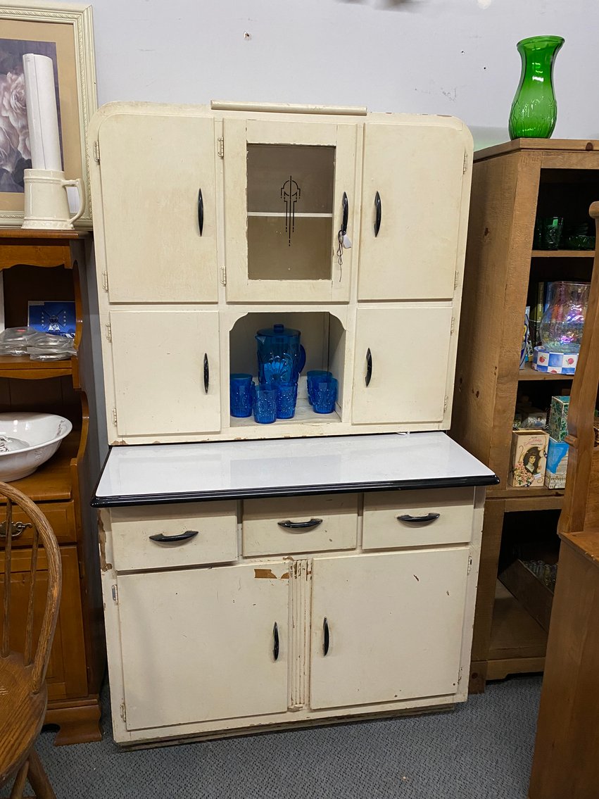 Image for Weston, WV – Roshell’s Antiques Day 2