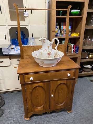 Image for Weston, WV – Roshell’s Antiques Day 2