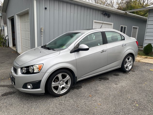 Image for Clarksburg, WV – Quality Home Furnishings, Tools, Clown Collectibles, Fenton