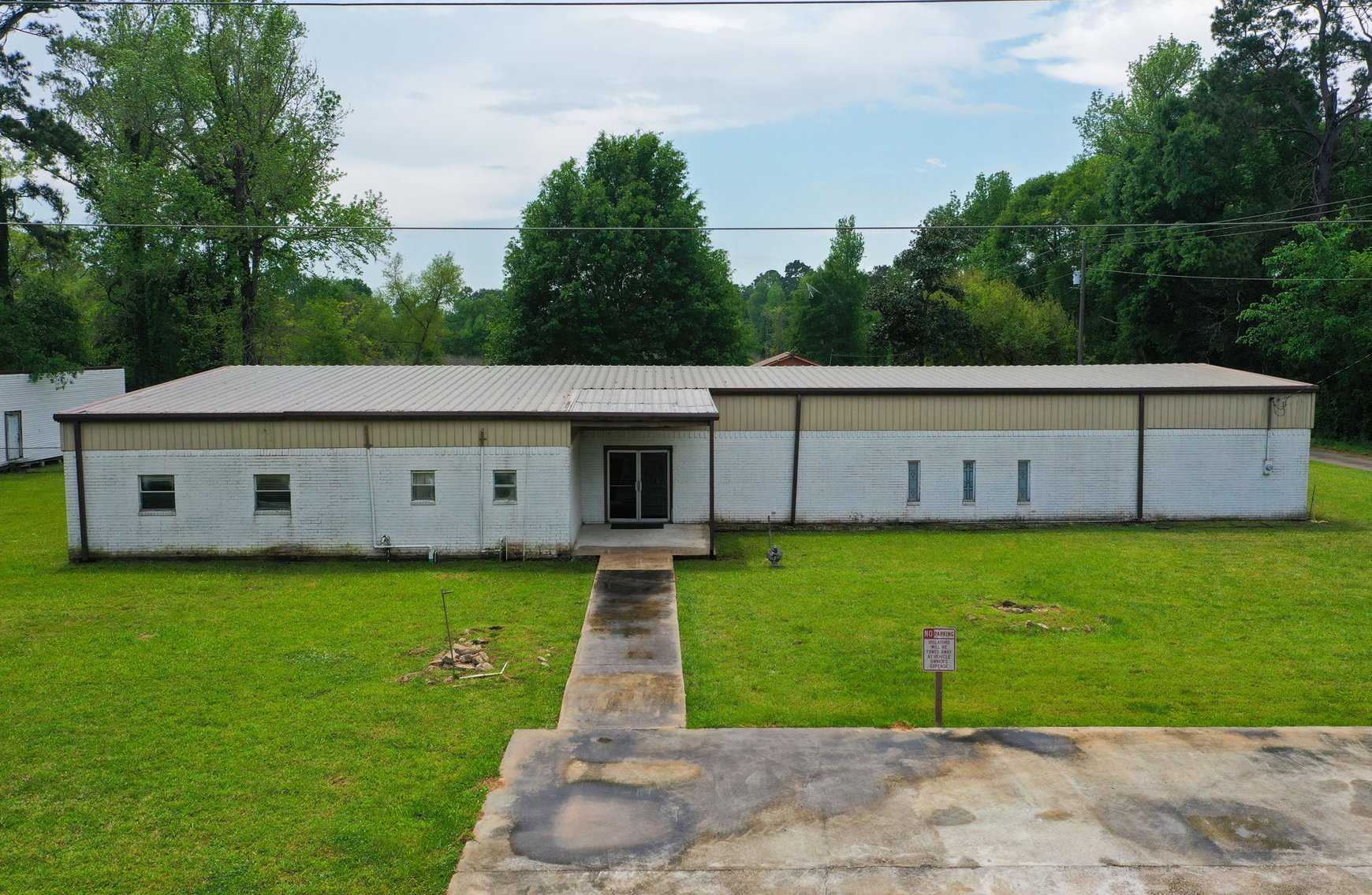 Image for Commercial Property Auction – 29 County Rd 2295, Cleveland, TX 77327