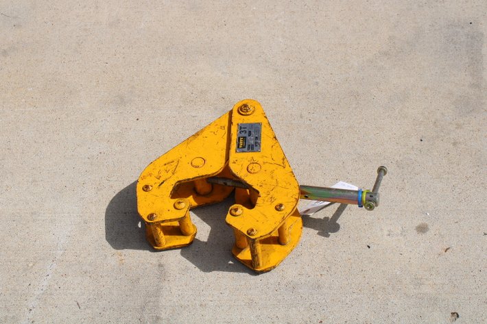 Image for Hoists, Heavy Duty Chains, Vacuum Pumps, Scotsman Ice Machine, and More - Tomball, TX 77377