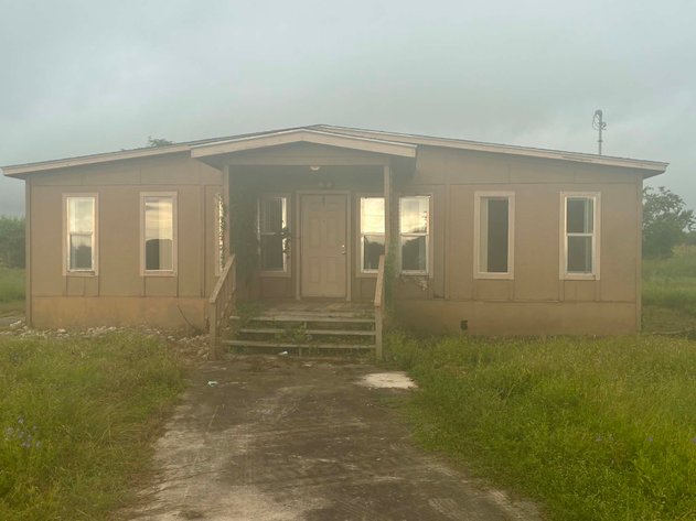 Image for Marion Independent School District (House to be Moved) - Marion, TX 78124