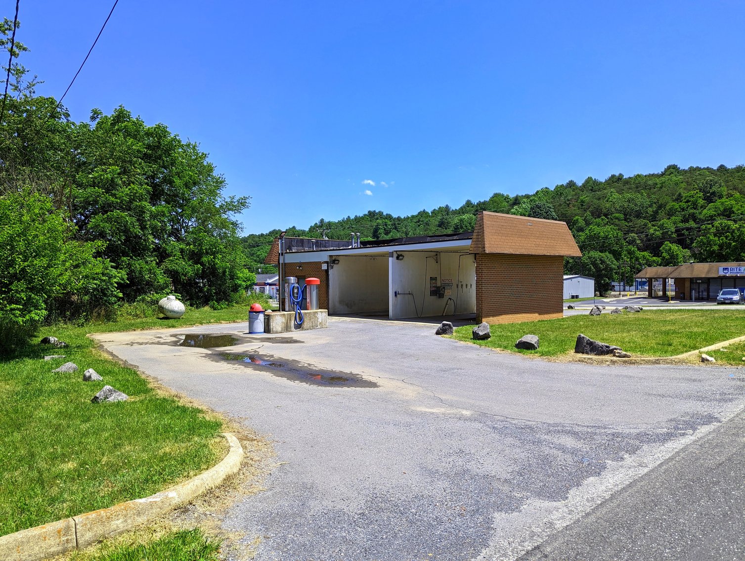 Image for Two Bay Car Wash Facility In Craigsville VA