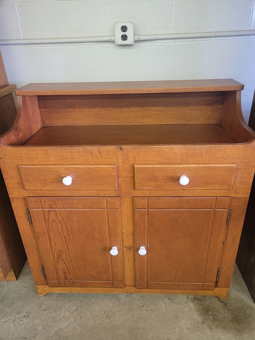 Image for Glenford and Marie Amstutz Estate Auction