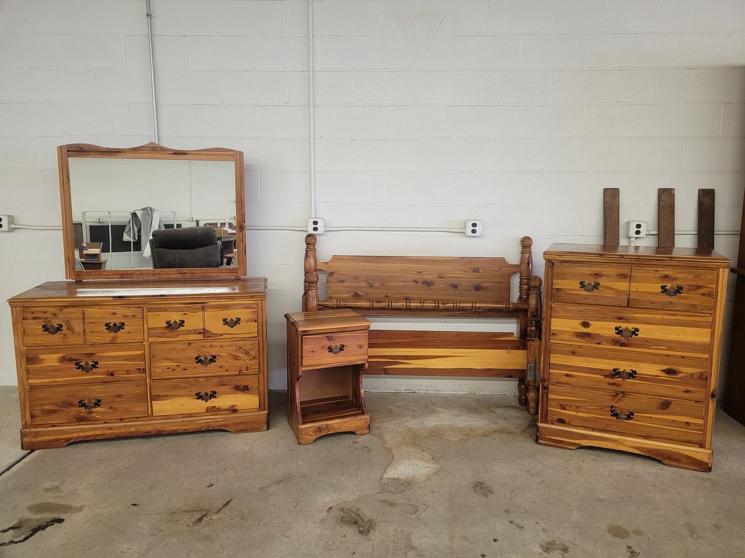 Image for Glenford and Marie Amstutz Estate Auction