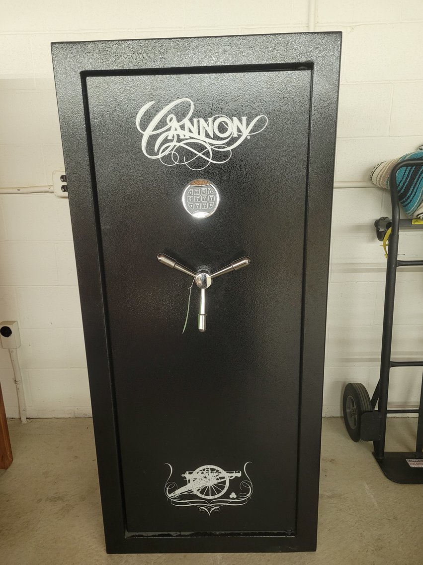 Image for Glenford and Marie Amstutz Estate Auction