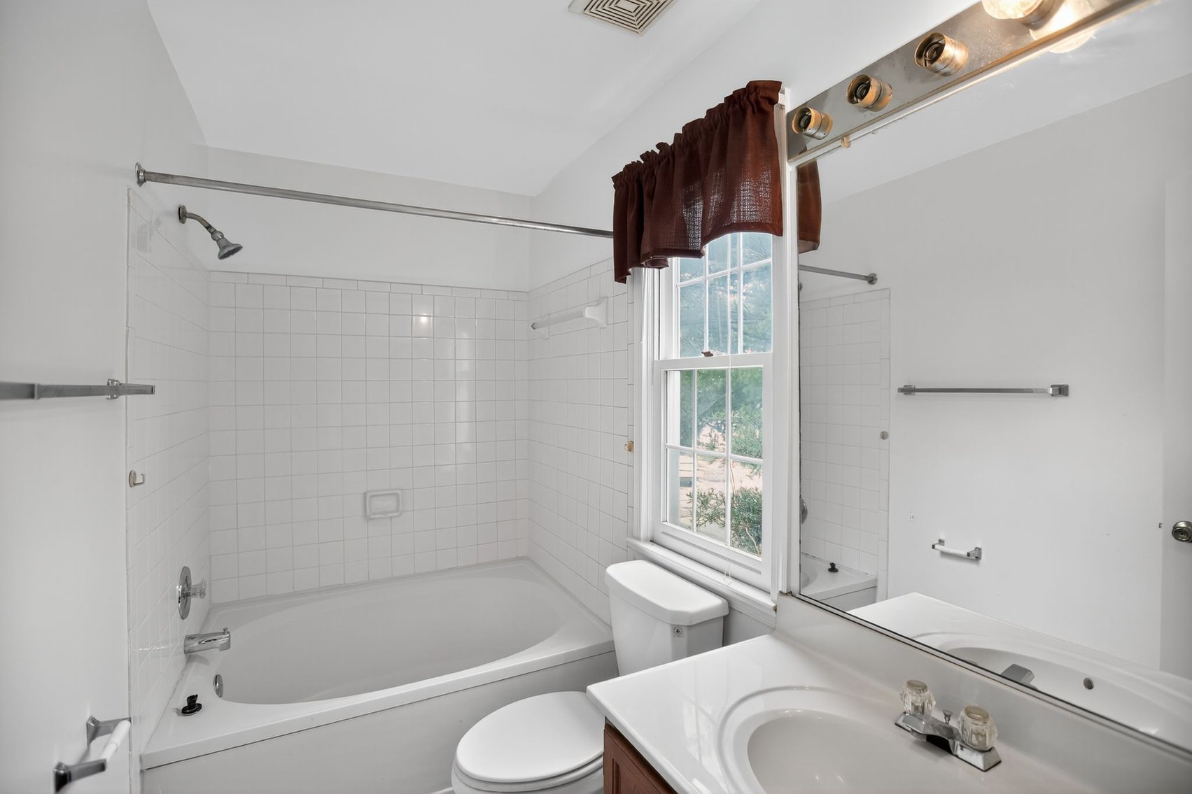 Image for End Unit Townhouse In Centreville VA