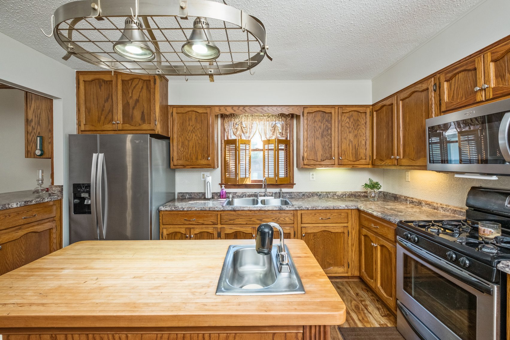 Image for 3 Bed/3 Bath Home Near The Mountains