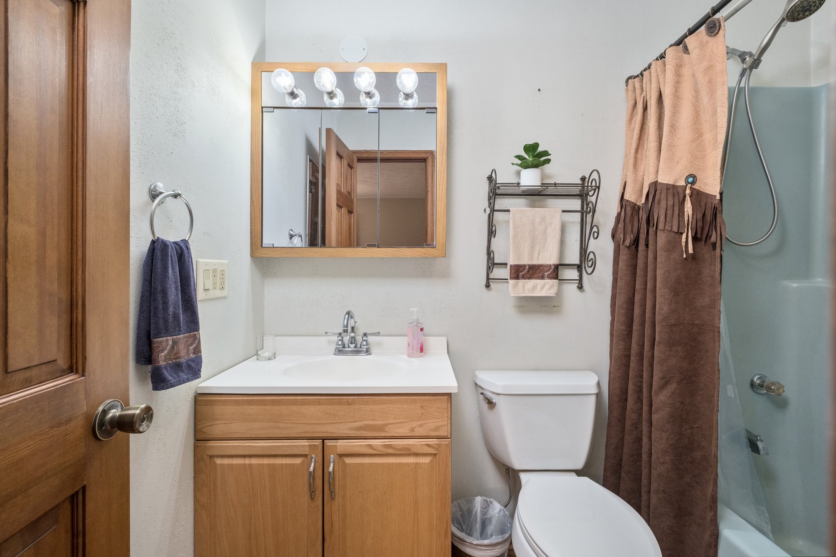 Image for 3 Bed/3 Bath Home Near The Mountains