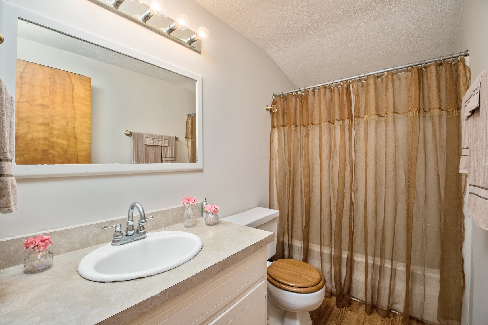 Image for 3 Bed/3 Bath Home Near The Mountains