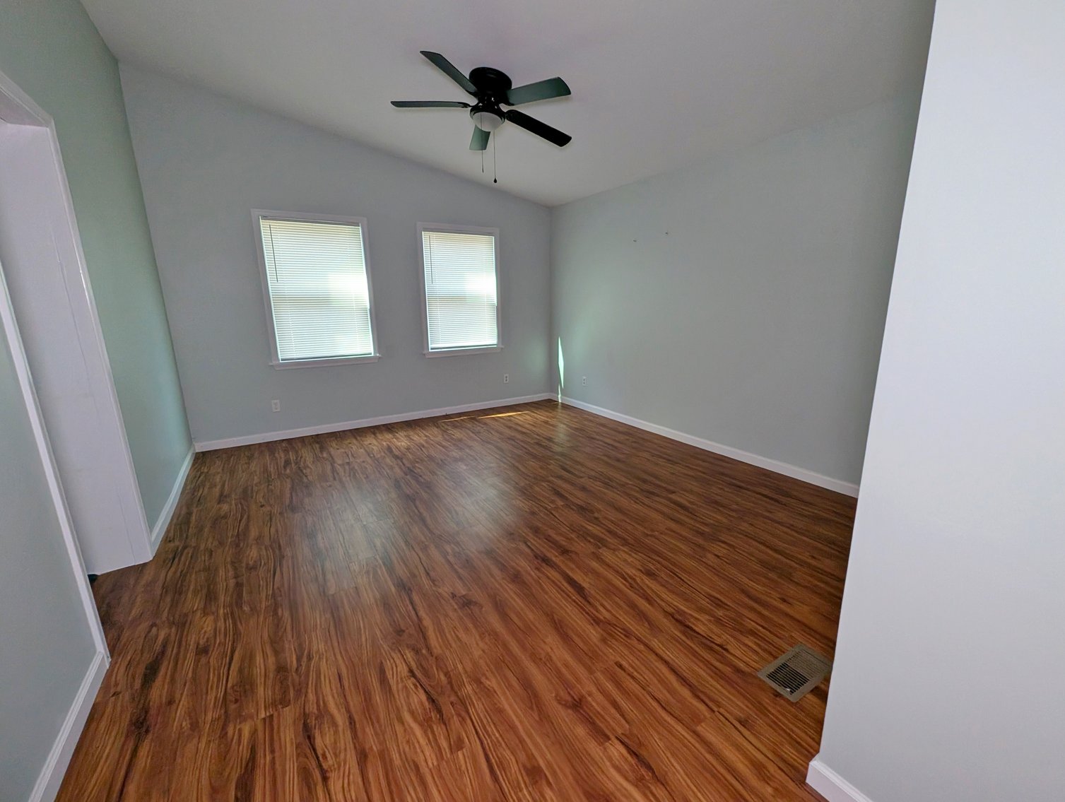 Image for Cabin On 5 Acres Near Broadway VA