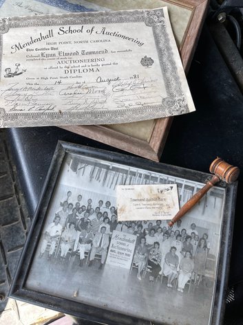 Image for Townsend Auction Barn Consignment Auction