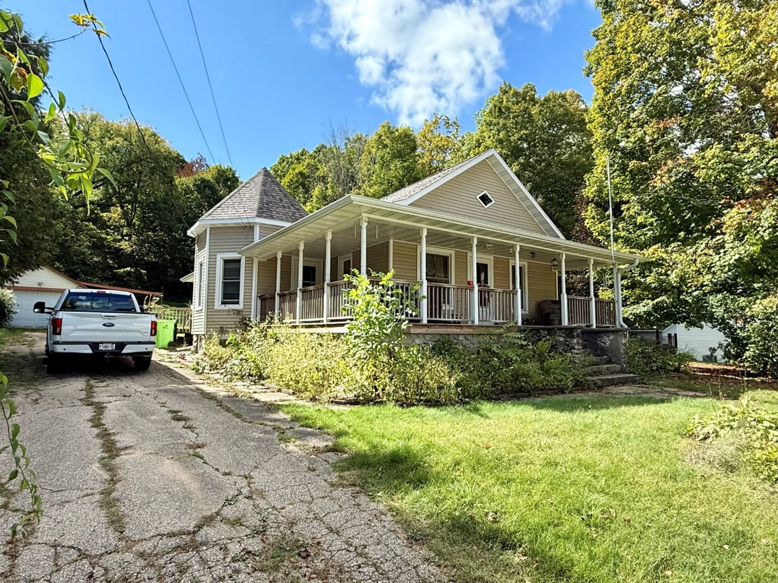 Image for County Rd M Estate Auction