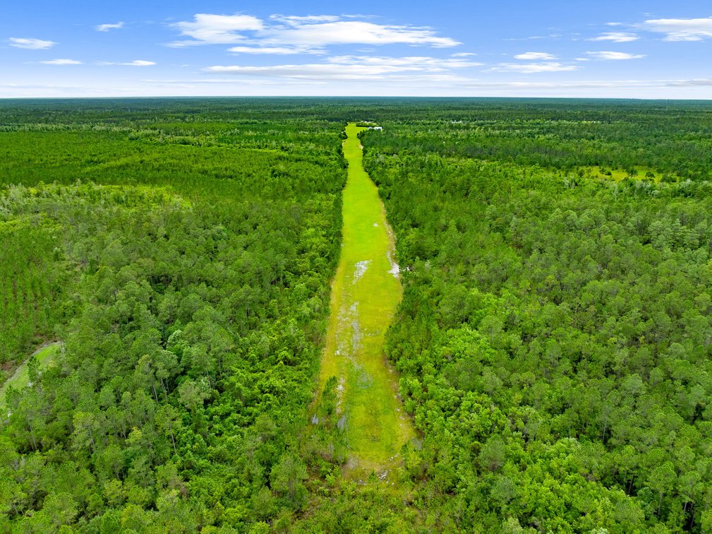 Image for Private Runway with Home & Hangar on 80± acres in Fountain, Florida