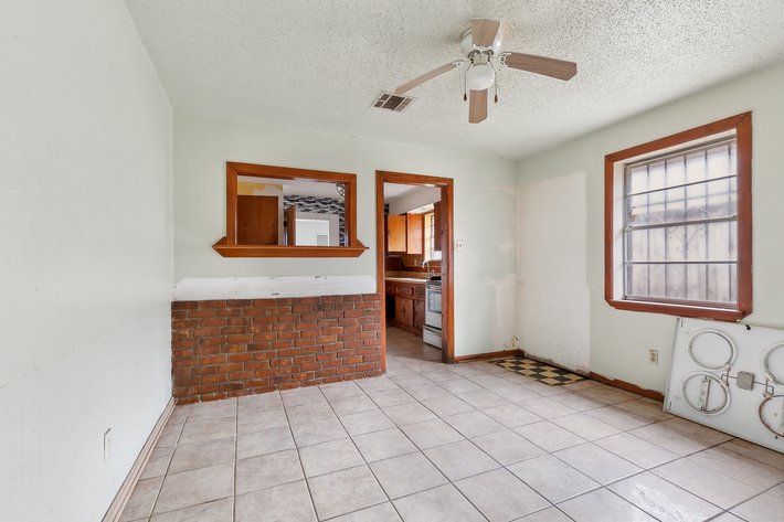 Image for SOLD! $186,450 - Kenner Double-Needs Rehab