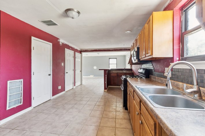 Image for SOLD! $211,751 - Metairie 3 Bedroom/ 2.5 Baths - Online Auction