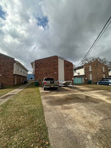 Image for KENNER 3-PLEX ONLINE AUCTION-GREAT RENTS