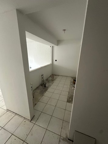 Image for TRI-PLEX KENNER ONLINE AUCTION