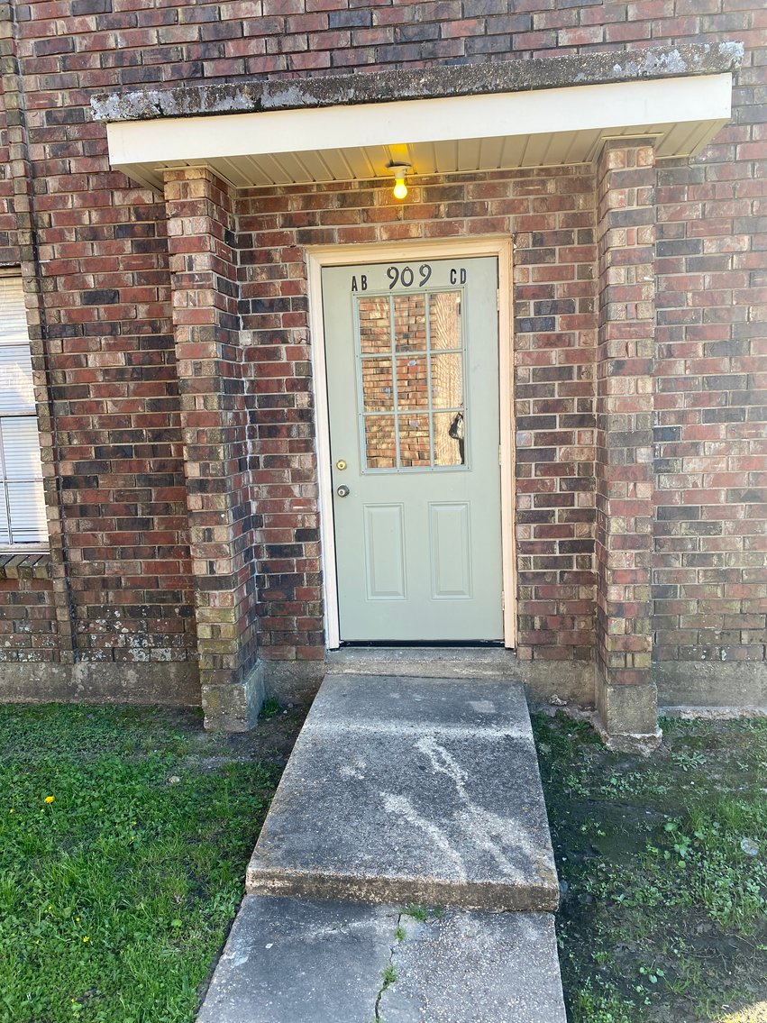 Image for 4 Plex in Laplace - 909 Linda Lane, Laplace, LA 70068