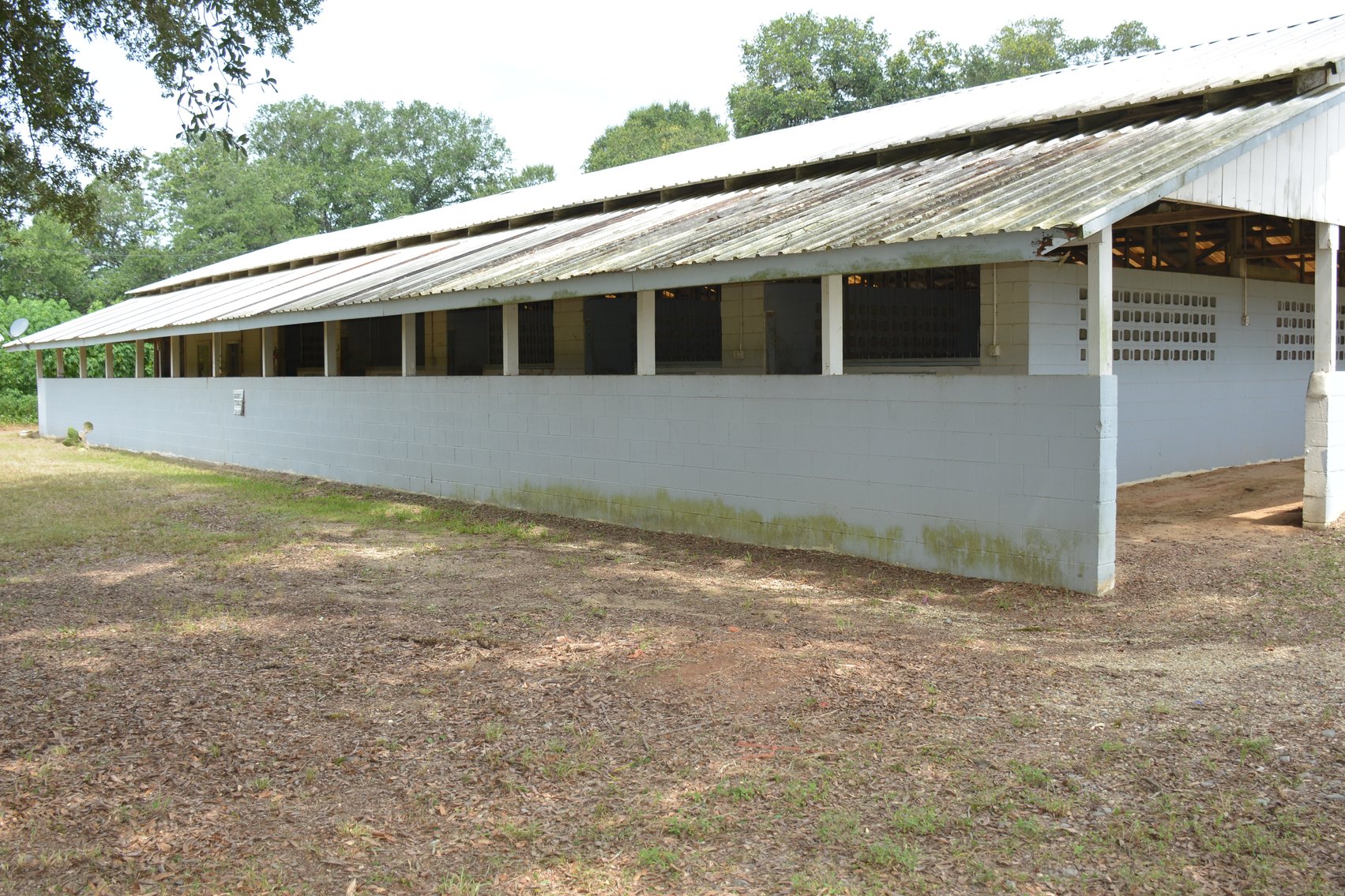 Image for ONLINE AUCTION - FOLSOM THOROUGHBRED TRAINING CENTER (2) BARNS & (2) LAND PARCELS