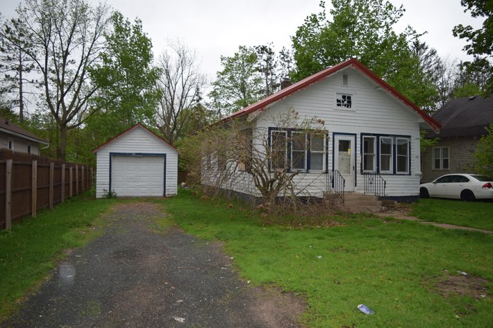 Image for 2 Bedroom, 1 Bath Single Family Home, Handyperson Special - Barron, WI