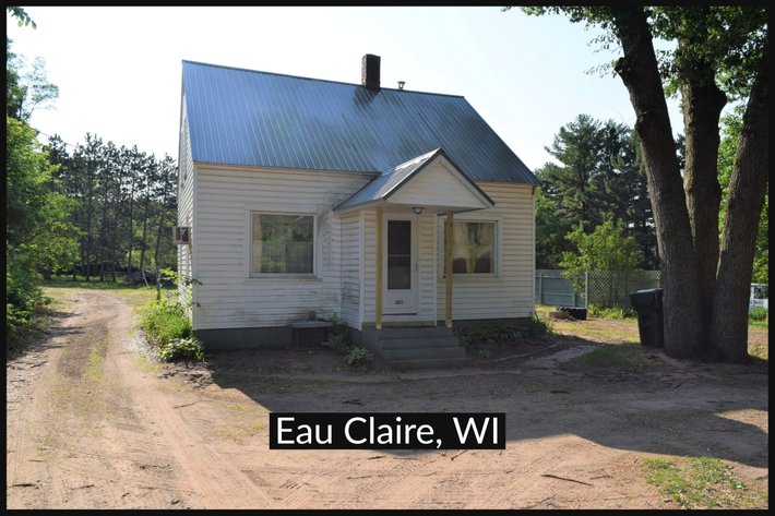 Image for 4 Bedroom, 1 Bath Single Family Home, Handyperson Special - Eau Claire, WI