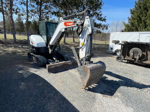 Image for Window World Inventory Reduction - Bobcat Excavator, 2016 Ford Transit Van, 2017 Isuzu Box Truck & Ford Escape - Eau Claire, WI