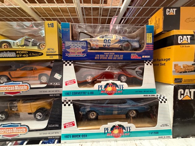 Image for Collectable Cars & CAT Construction Toys - Las Cruces, NM