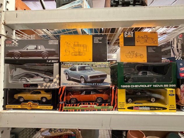 Image for Collectable Cars & CAT Construction Toys - Las Cruces, NM