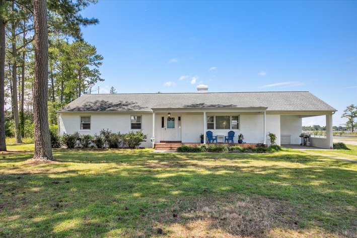 Image for Income Producing Waterfront Estate Mathews VA - Potential Annual Income $138,500 - Ranch Home - Guest Cottage -  Boat Ramp and 15 Slips - Fronting Billups Creek; 967 Lillys Neck Rd