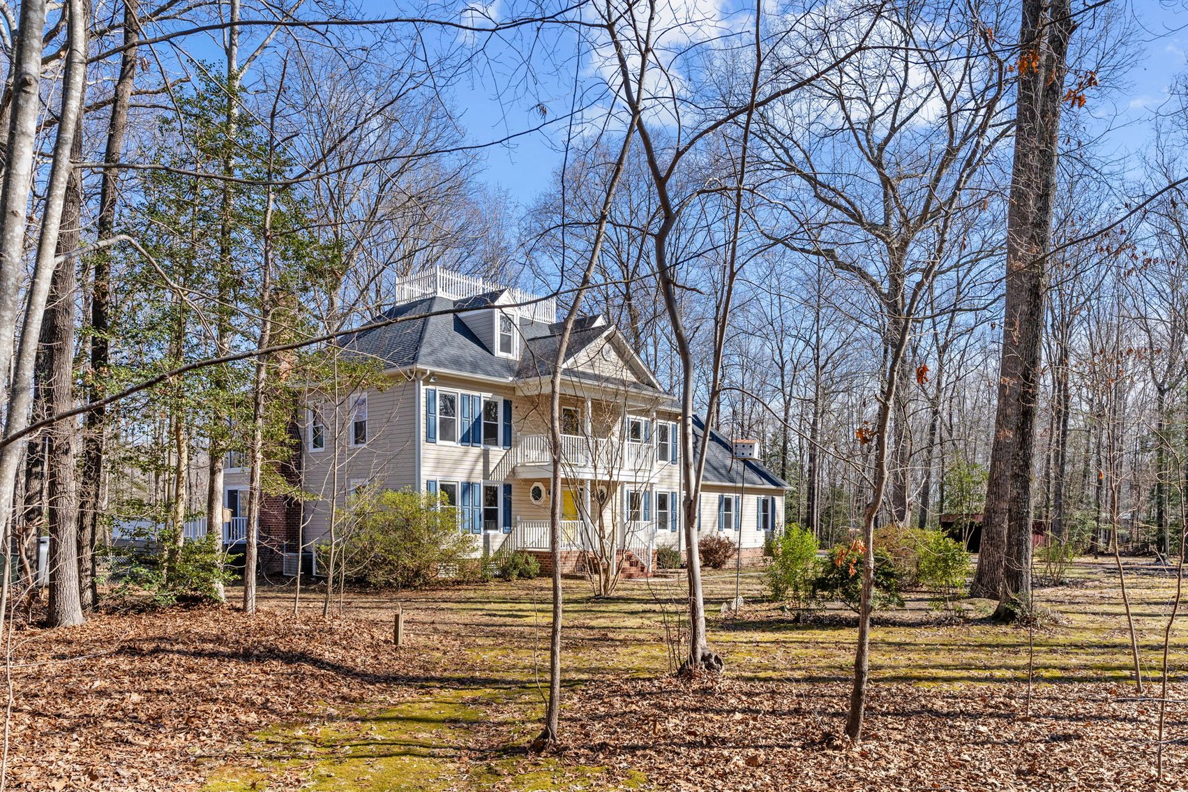 Image for Historic Pine Slash Estate - 10-Acre Colonial with Lake Frontage & Civil War Features - Former Patrick Henry Land!