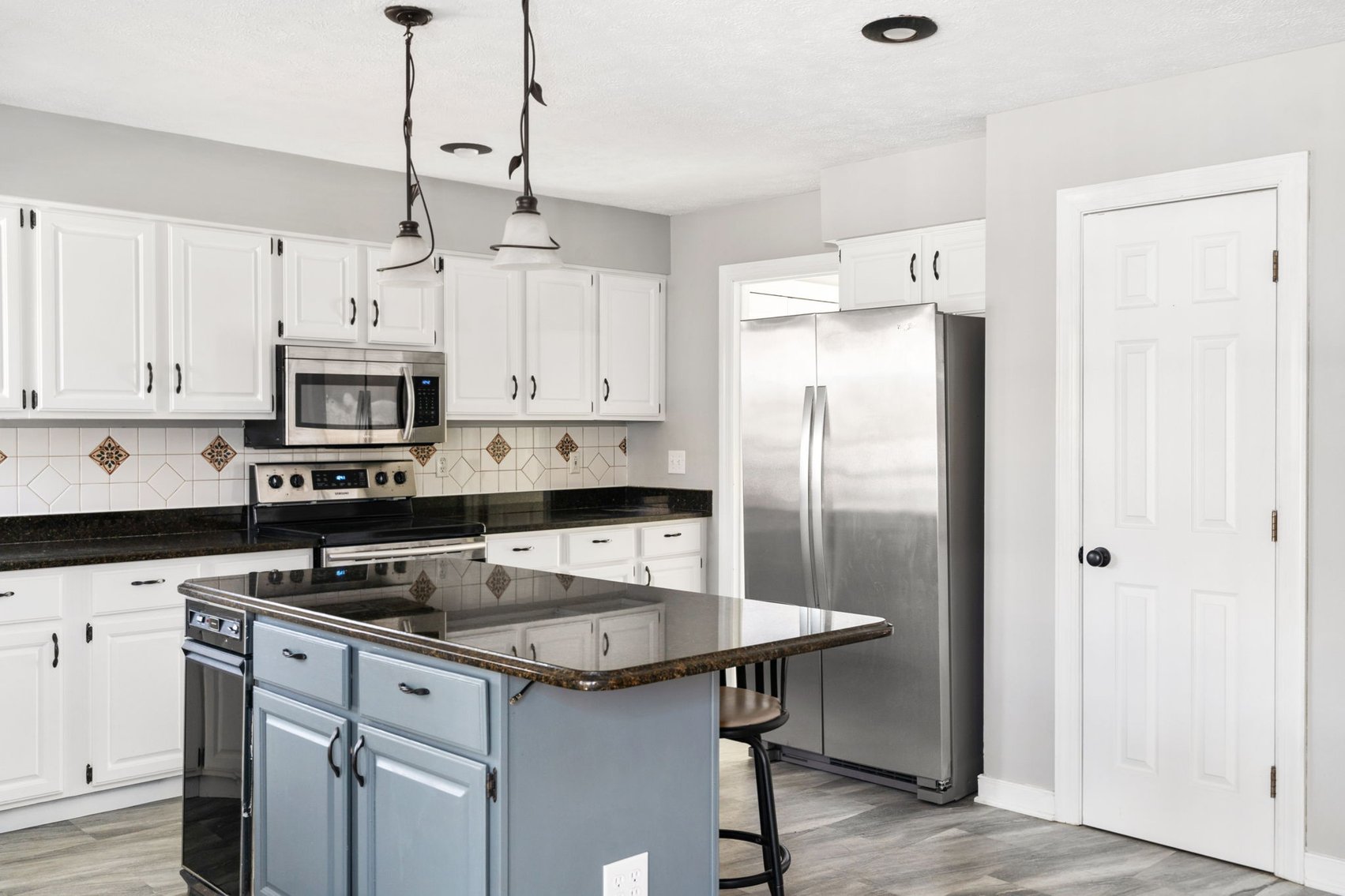 Image for Historic Pine Slash Estate - 10-Acre Colonial with Lake Frontage & Civil War Features - Former Patrick Henry Land!