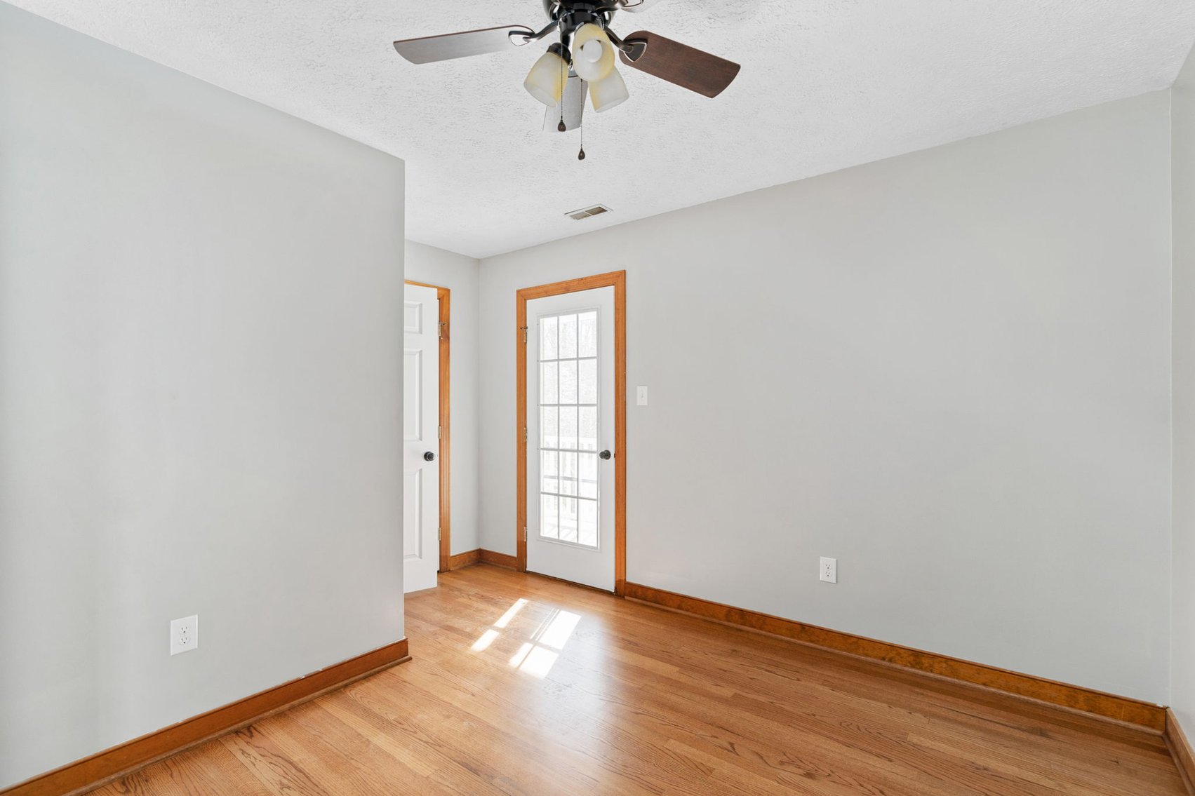 Image for Historic Pine Slash Estate - 10-Acre Colonial with Lake Frontage & Civil War Features - Former Patrick Henry Land!