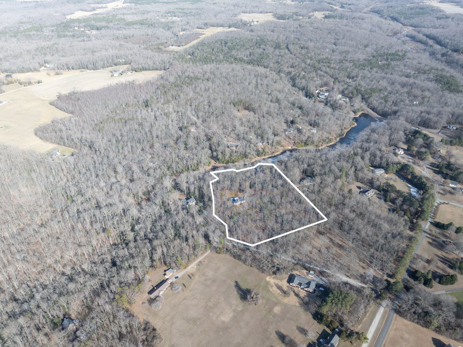 Image for Historic Pine Slash Estate - 10-Acre Colonial with Lake Frontage & Civil War Features - Former Patrick Henry Land!